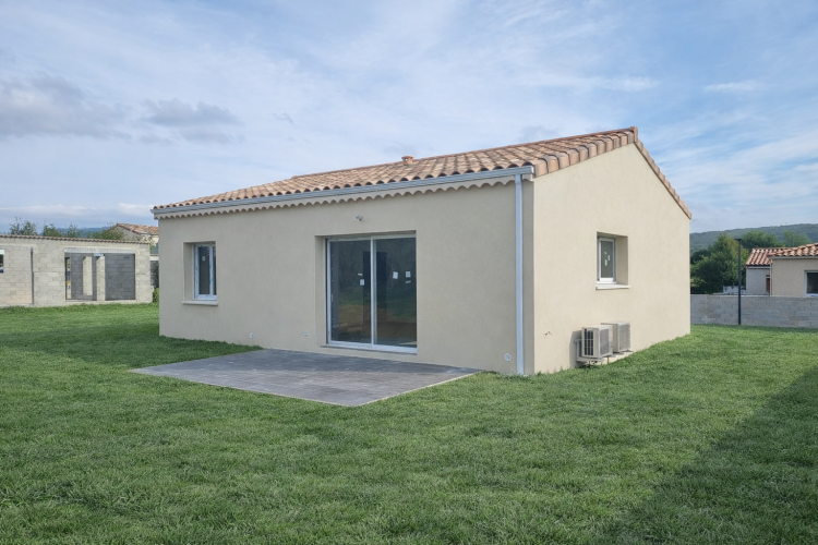 Maison traditionnelle 74 m² en Ardèche