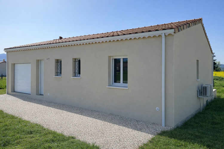 Maison plain-pied 85 m² à Charols