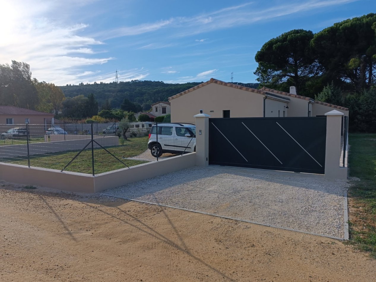 Maison traditionnelle à Tresques (Gard)