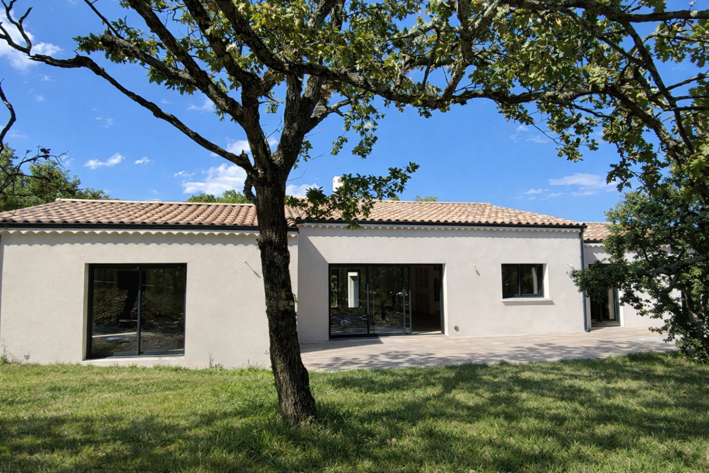 Maison traditionnelle à Saint-Restitut 150 m²