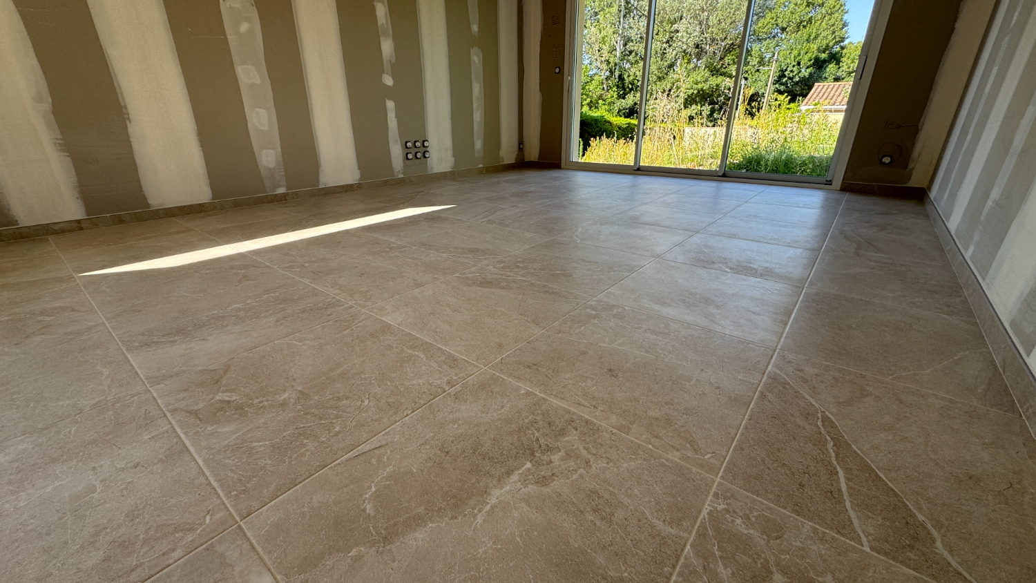 Maison de plain-pied Les Granges-Gontardes 26