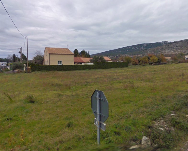 Terrain de 600 m² à St Remèze
