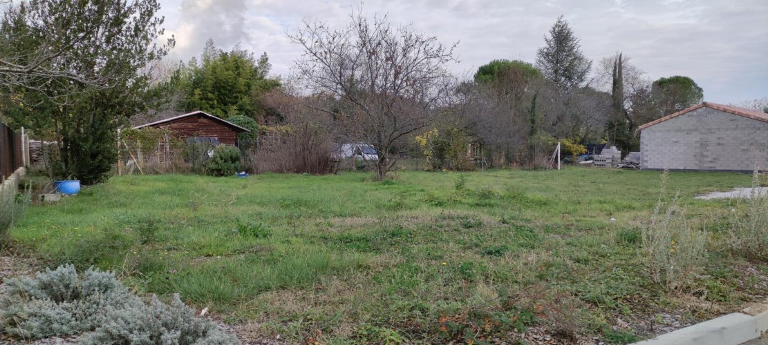 A saisir: retour à la vente d'un terrain de 440 m² à Rochemaure