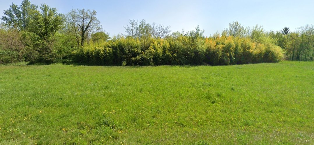 Terrain d'environ 460 m²