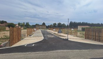 JONQUIERES(84) : terrain à bâtir